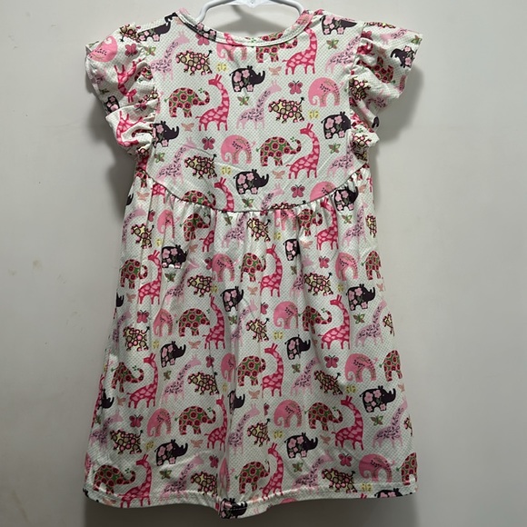 Elephant 🐘 giraffe 🦒 butterfly 🦋 animal print dress size 3t in a soft fabric - Picture 3 of 4